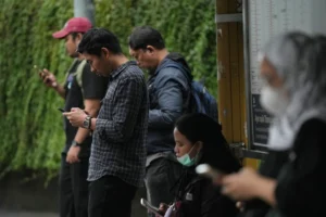 Larangan Medsos untuk Anak di Bawah 16 Tahun, Solusi atau Kontroversi Baru?